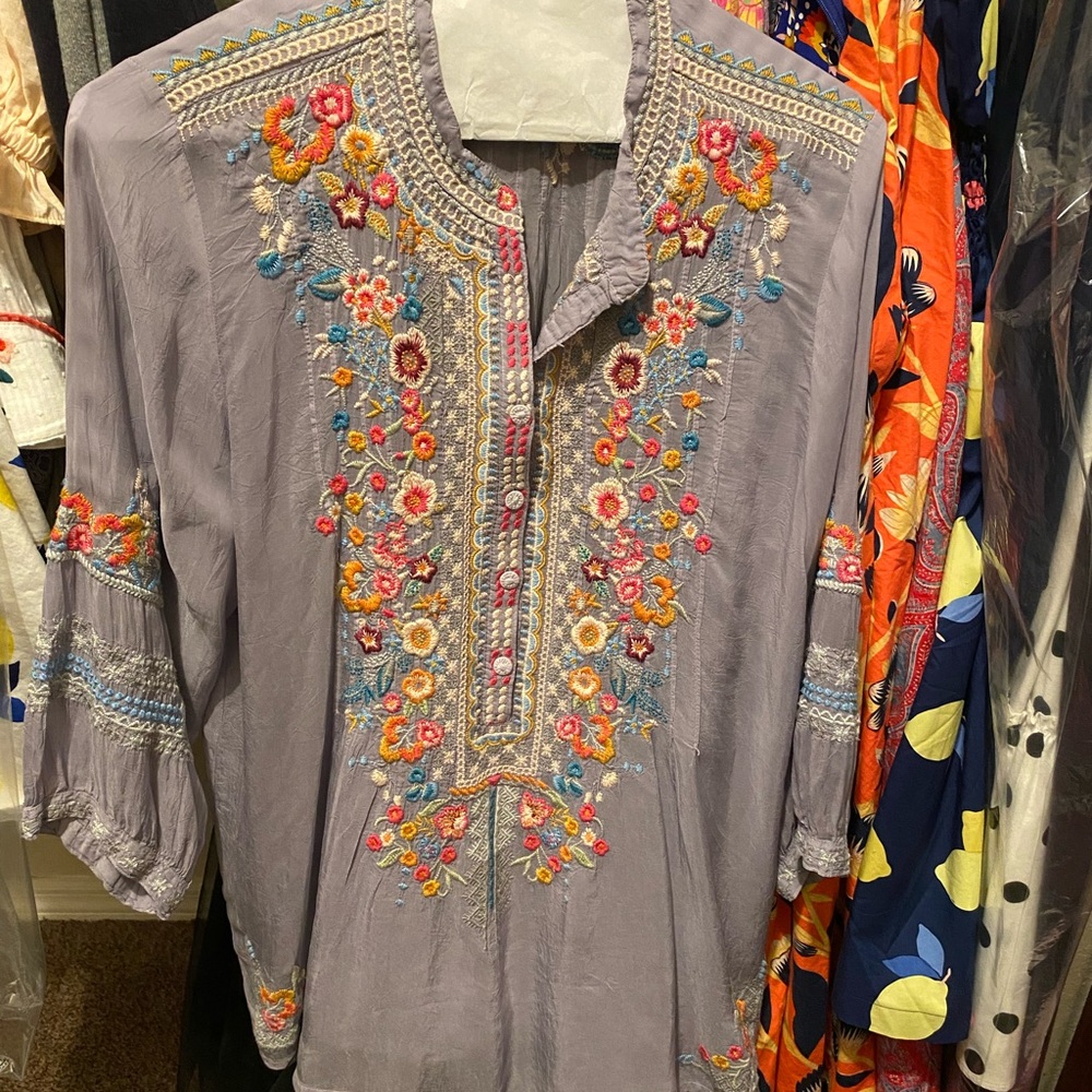 Johnny Was Lavender Tunic Size Large